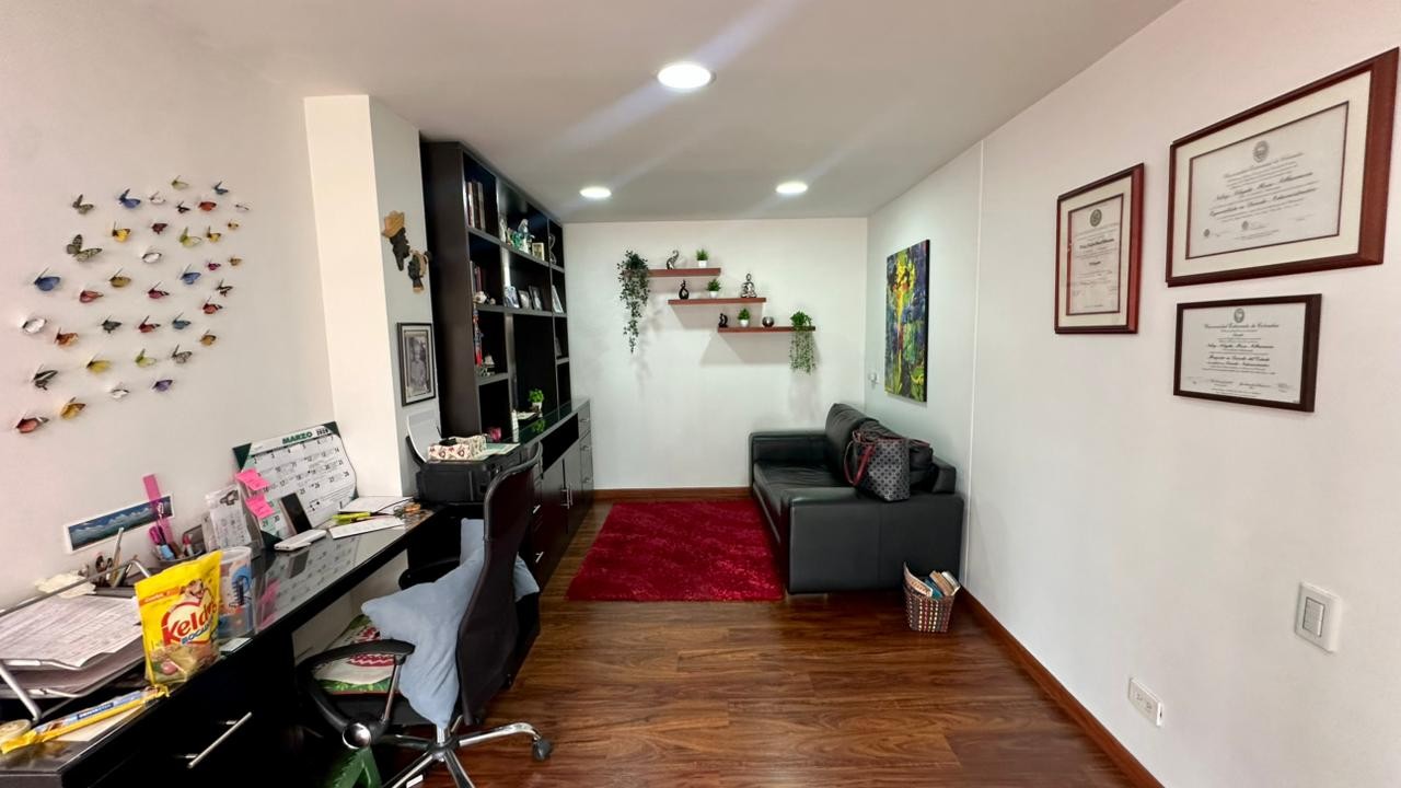 Apartamento en venta en Lagos De Cordoba, Bogotá · foto 7 de 13