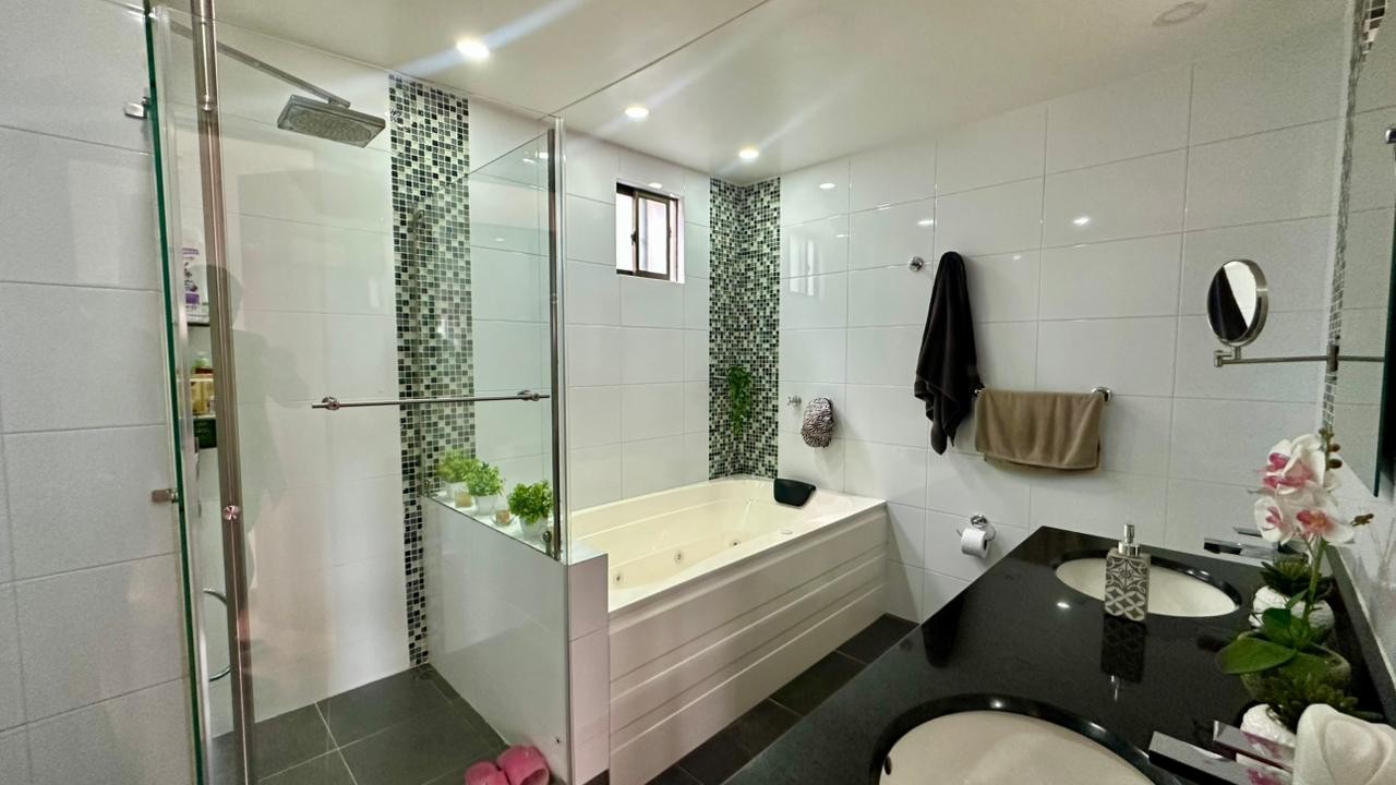 Apartamento en venta en Lagos De Cordoba, Bogotá · foto 10 de 13