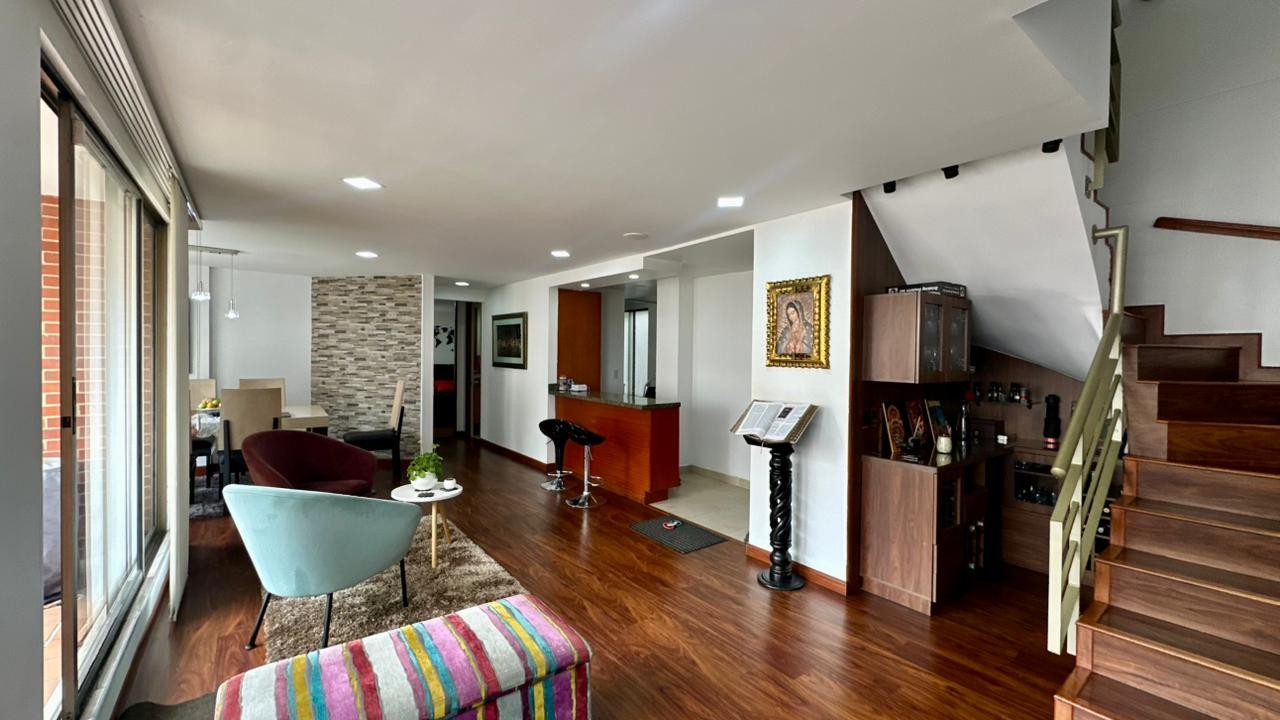 Apartamento en venta en Lagos De Cordoba, Bogotá · foto 4 de 13
