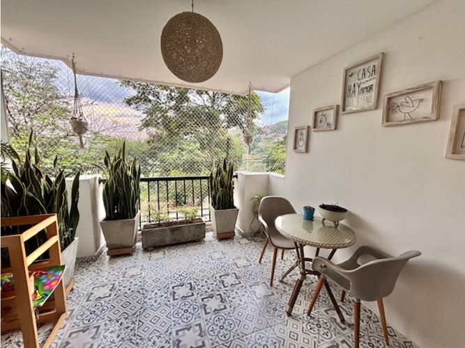 Apartamento de 2 alcobas en venta en Arboledas, Cali, 165 m² · foto 11 de 24