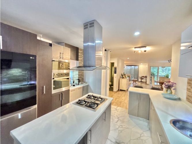 Apartamento de 2 alcobas en venta en Arboledas, Cali, 165 m² · foto 16 de 24