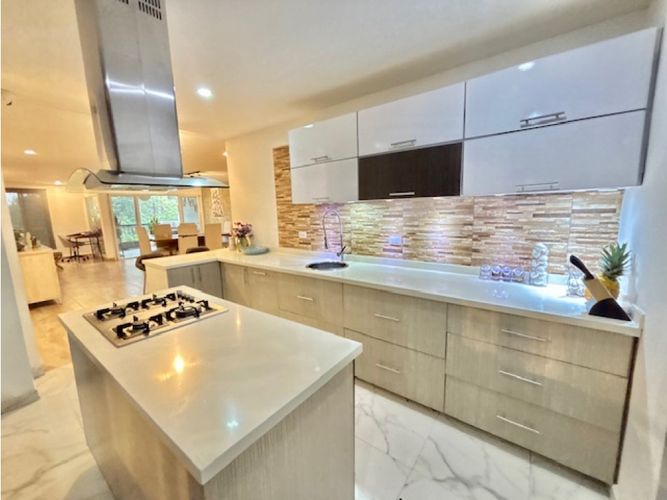 Apartamento de 2 alcobas en venta en Arboledas, Cali, 165 m² · foto 18 de 24