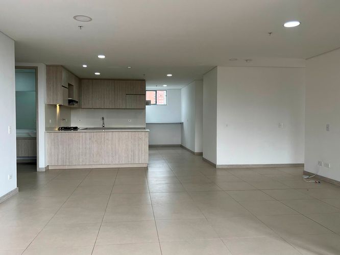 Apartamento de 3 alcobas en arriendo en Escobero, Envigado, 120 m² · foto 7 de 21