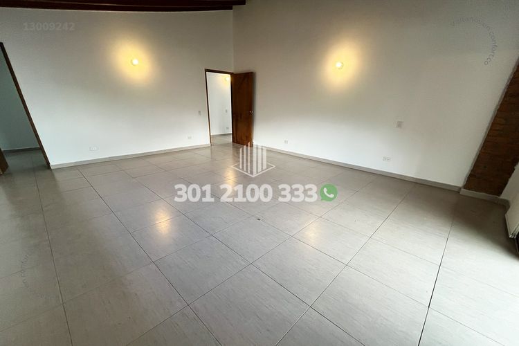 Casa de 4 alcobas en arriendo en La Mina, Envigado, 380 m² · foto 23 de 24