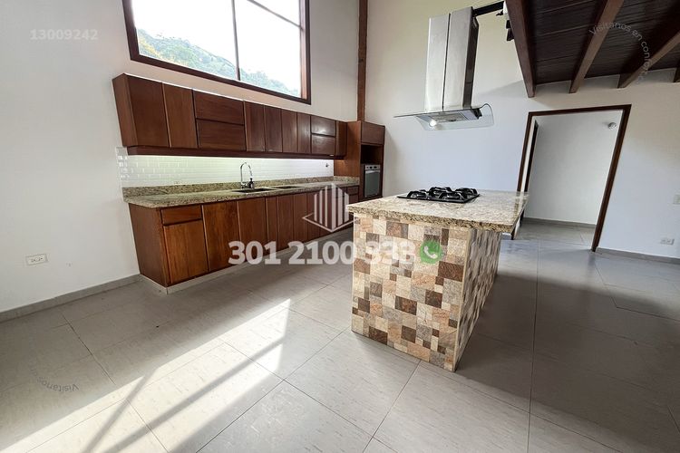 Casa de 4 alcobas en arriendo en La Mina, Envigado, 380 m² · foto 7 de 24