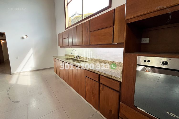 Casa de 4 alcobas en arriendo en La Mina, Envigado, 380 m² · foto 8 de 24