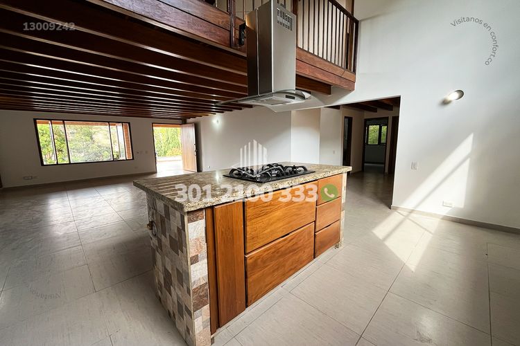 Casa de 4 alcobas en arriendo en La Mina, Envigado, 380 m² · foto 10 de 24