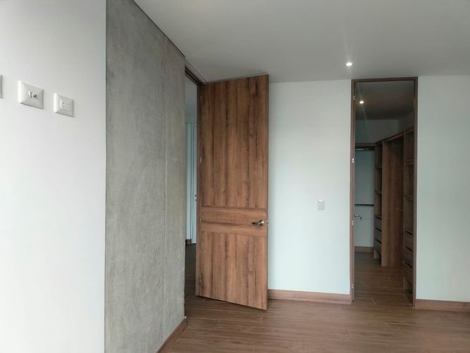 Apartamento de 2 alcobas en venta en El Poblado, Medellín, 75 m² · foto 12 de 15