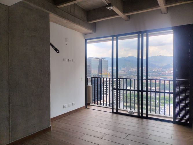 Apartamento de 2 alcobas en venta en El Poblado, Medellín, 75 m² · foto 2 de 15