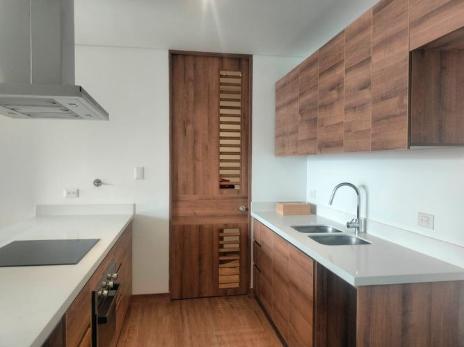 Apartamento de 2 alcobas en venta en El Poblado, Medellín, 75 m² · foto 7 de 15