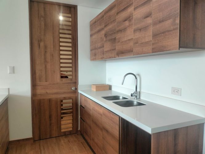 Apartamento de 2 alcobas en venta en El Poblado, Medellín, 75 m² · foto 8 de 15