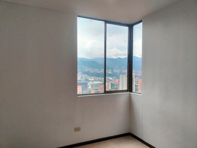 Apartamento de 4 alcobas en arriendo en El Poblado, Medellín, 75 m² · foto 10 de 15