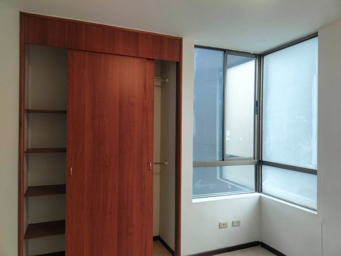 Apartamento de 4 alcobas en arriendo en El Poblado, Medellín, 75 m² · foto 11 de 15