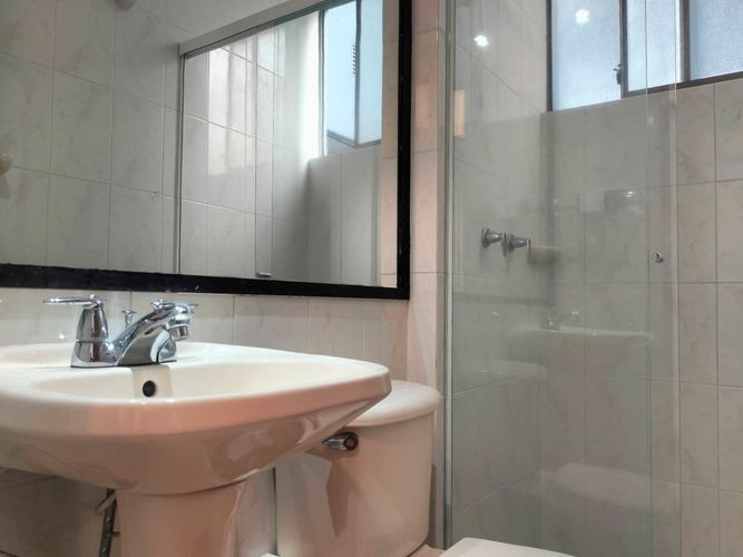 Apartamento de 4 alcobas en arriendo en El Poblado, Medellín, 75 m² · foto 14 de 15