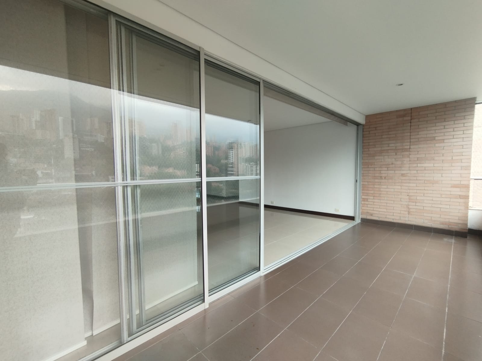 Apartamento en arriendo en El Poblado, Medellín · foto 2 de 20