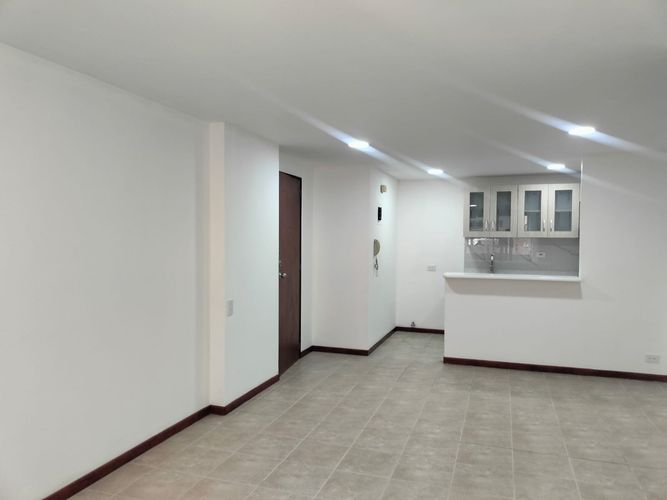 Apartamento de 2 alcobas en arriendo en Patio Bonito, Medellín, 78 m² · foto 7 de 14