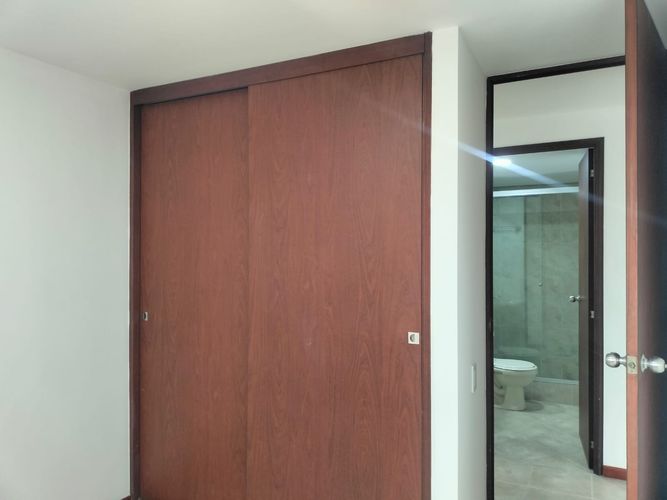 Apartamento de 2 alcobas en arriendo en Patio Bonito, Medellín, 78 m² · foto 9 de 14