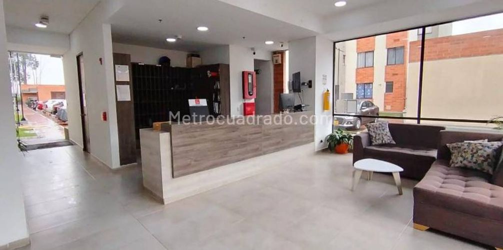 Apartamento de 2 alcobas en venta en Engativá, Bogotá, 31 m² · foto 2 de 16