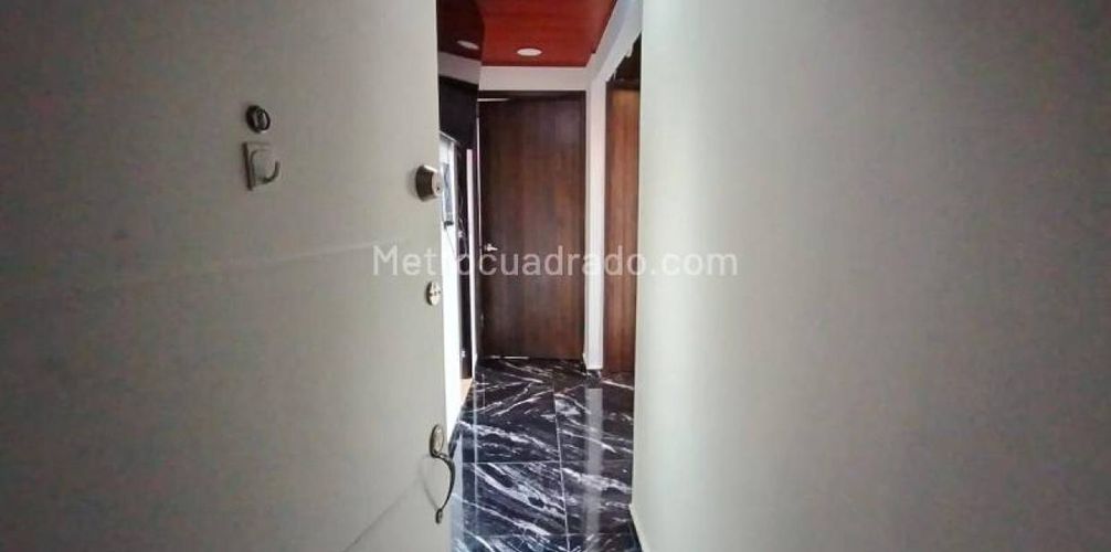 Apartamento de 2 alcobas en venta en Engativá, Bogotá, 31 m² · foto 4 de 16