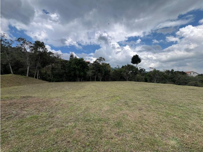 Lote en venta en Monta�Ez, Guarne, 3880 m² · foto 3 de 7