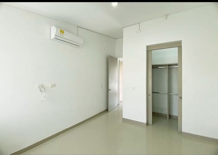 Casa de 5 alcobas en venta en El Castillo, Jamundí, 245 m² · foto 9 de 24