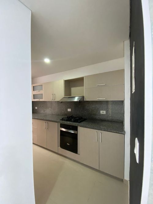 Casa de 5 alcobas en venta en El Castillo, Jamundí, 245 m² · foto 7 de 24