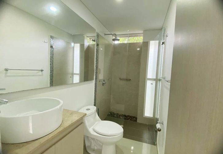 Casa de 5 alcobas en venta en El Castillo, Jamundí, 245 m² · foto 19 de 24