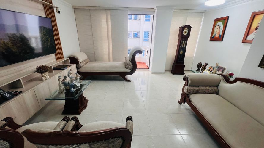 Apartamento de 3 alcobas en venta en La Ceiba, Bucaramanga, 137 m² · foto 4 de 13
