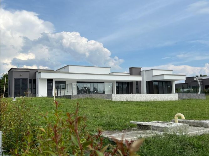 Casa de 3 alcobas en venta en Santander, Pereira, 319 m² · foto 2 de 22