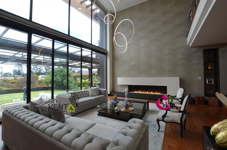 Casa de 4 alcobas en arriendo en Aposentos Parte Alta, Sopó, 647 m² · foto 2 de 24