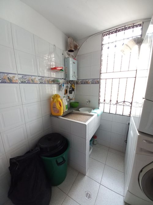 Apartamento de 3 alcobas en venta en Picaleña Y Mirolindo, Ibagué, 137 m² · foto 18 de 21