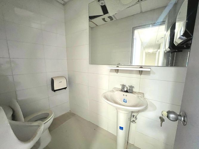 Local en venta en San Juan Bautista, Itagüí, 243 m² · foto 12 de 21