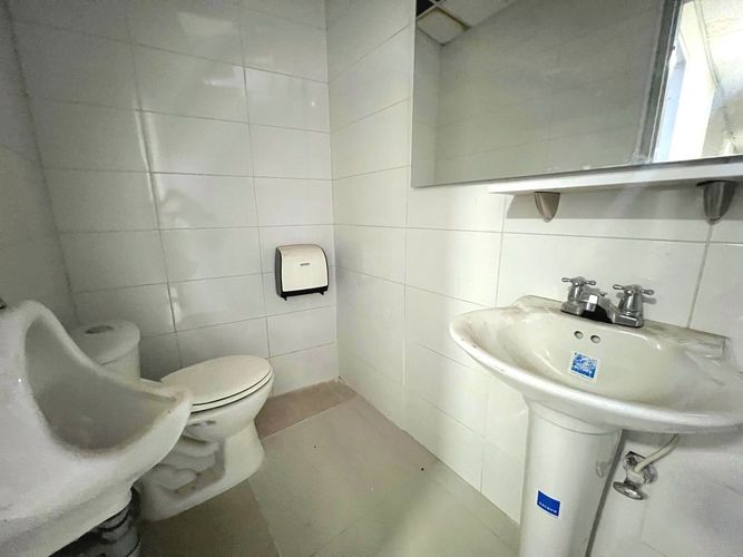 Local en venta en San Juan Bautista, Itagüí, 243 m² · foto 14 de 21
