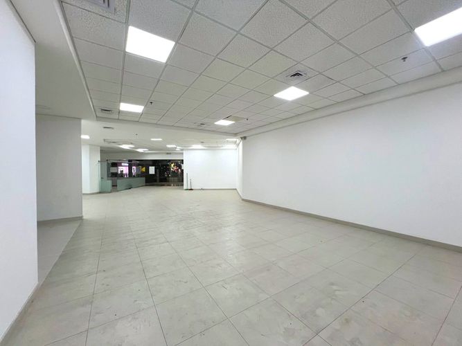 Local en venta en San Juan Bautista, Itagüí, 243 m² · foto 17 de 21