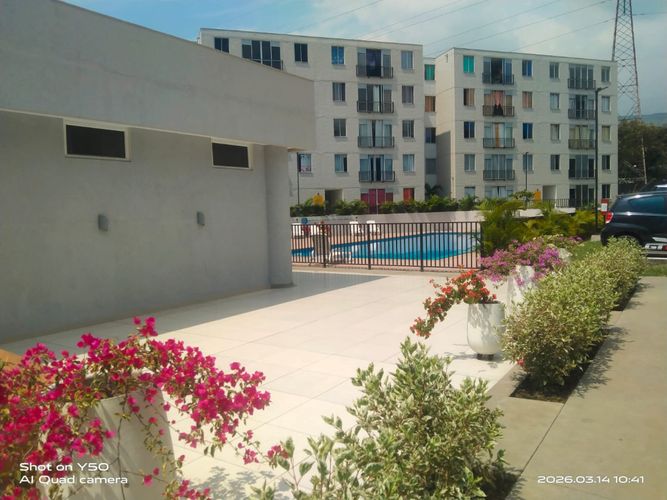 Apartamento de 2 alcobas en venta en Zona Industrial, Yumbo, 52 m² · foto 3 de 13