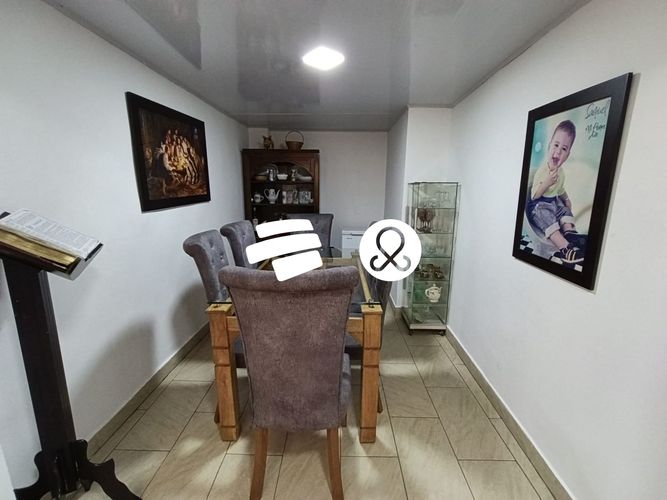 Casa de 3 alcobas en venta en La Candelaria, Medellín, 133 m² · foto 8 de 21