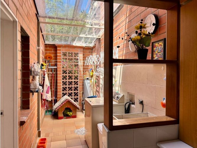 Casa de 4 alcobas en venta en Cumbres, Envigado, 190 m² · foto 5 de 19