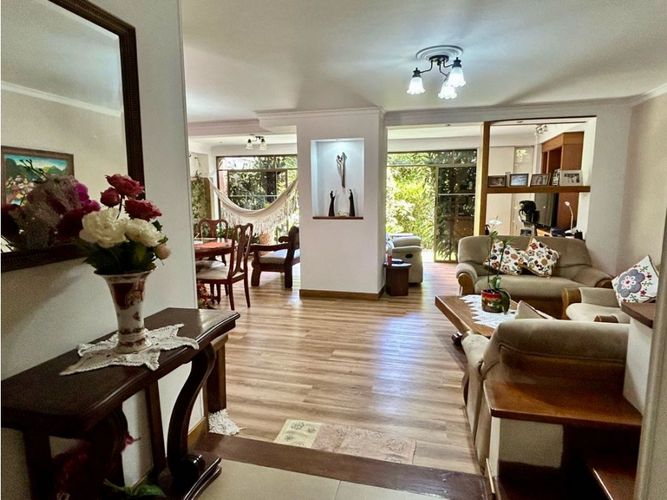 Casa de 4 alcobas en venta en Cumbres, Envigado, 190 m² · foto 6 de 19