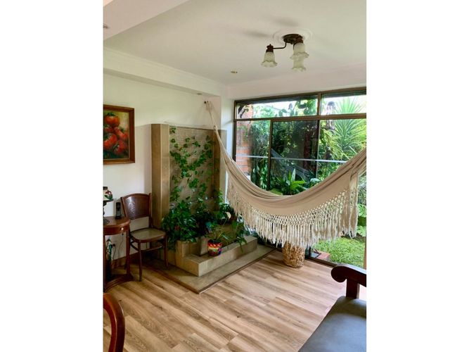 Casa de 4 alcobas en venta en Cumbres, Envigado, 190 m² · foto 13 de 19