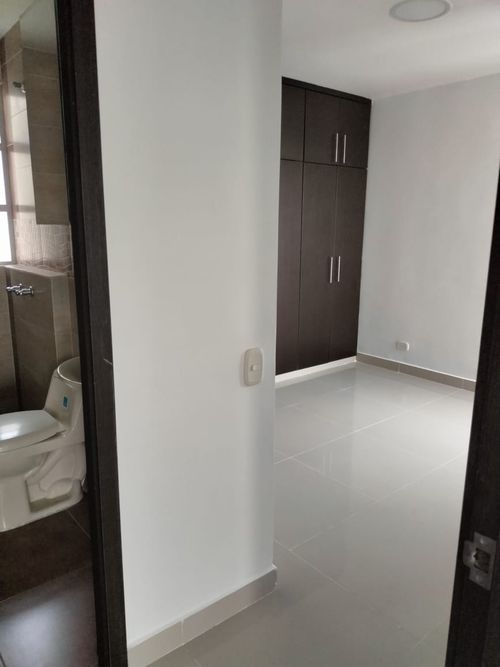 Apartamento de 2 alcobas en venta en Bochalema, Cali, 62 m² · foto 4 de 24