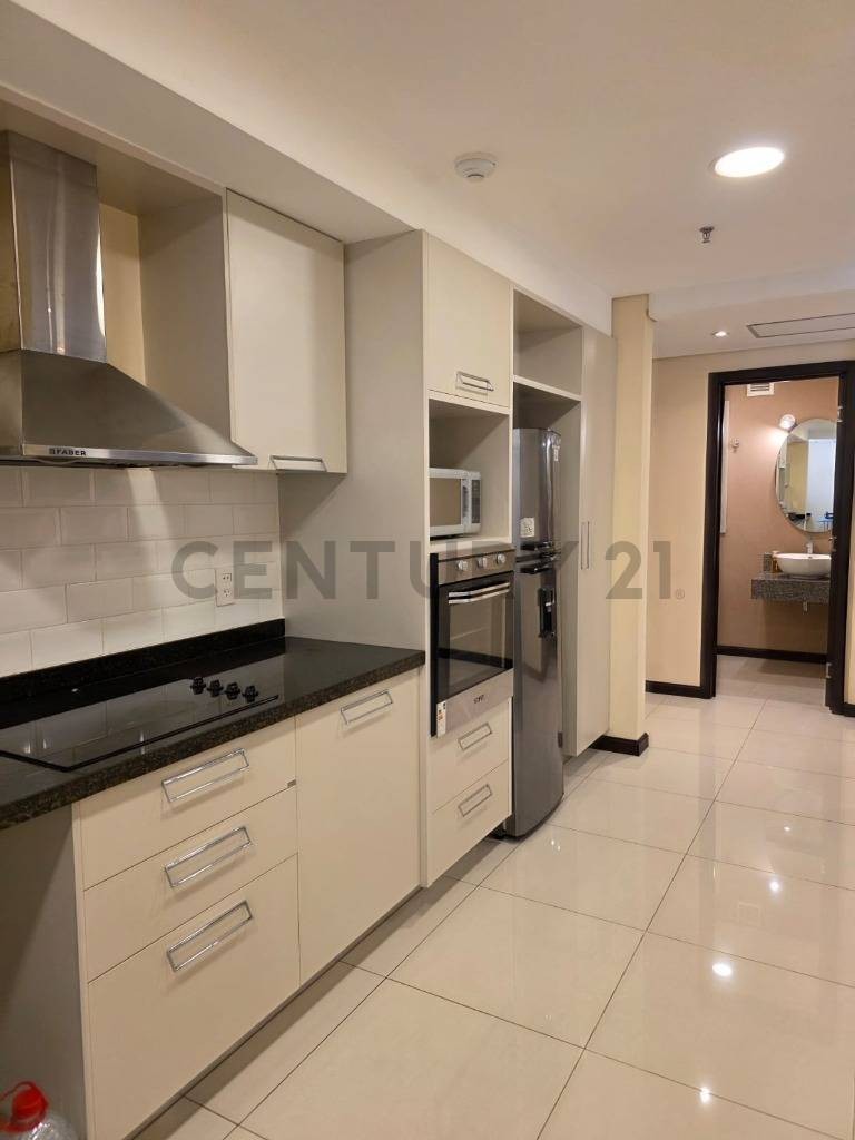 Alquiler de Lujoso Departamento Amoblado en Edificio Viel, Manorá, Asunción - A Pasos del Shopping del Sol US$ 1.200. Exclusivo departamento de 90 m² con 1 dormitorio y 1 baño, ideal para quienes buscan confort y ubicación privilegiada. — foto 2