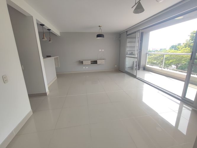 Apartamento de 3 alcobas en venta en Valle Del Lili, Cali, 111 m² · foto 8 de 20