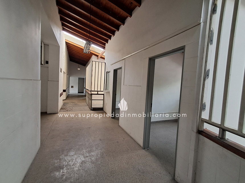 Warehouse for sale in Prado, Medellín 5