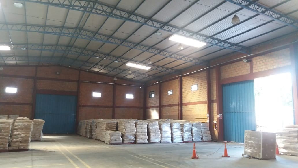 ALQUILO DEPOSITO DE 1.040 M2 EN LUQUE‼️ C-1010 — foto 2