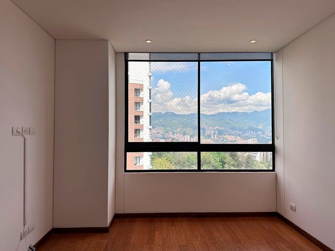 Apartamento de 3 alcobas en venta en El Poblado, Medellín, 190 m² · foto 11 de 20