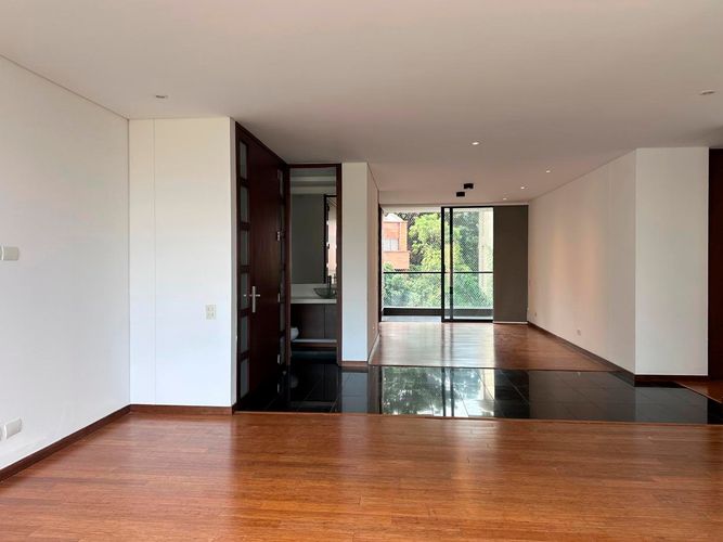 Apartamento de 3 alcobas en venta en El Poblado, Medellín, 190 m² · foto 3 de 20