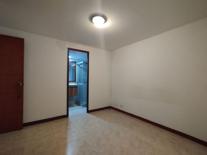 Apartamento de 3 alcobas en arriendo en El Poblado, Medellín, 98 m² · foto 7 de 12
