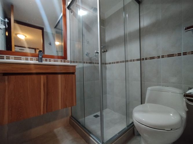 Apartamento de 3 alcobas en arriendo en El Poblado, Medellín, 98 m² · foto 10 de 12
