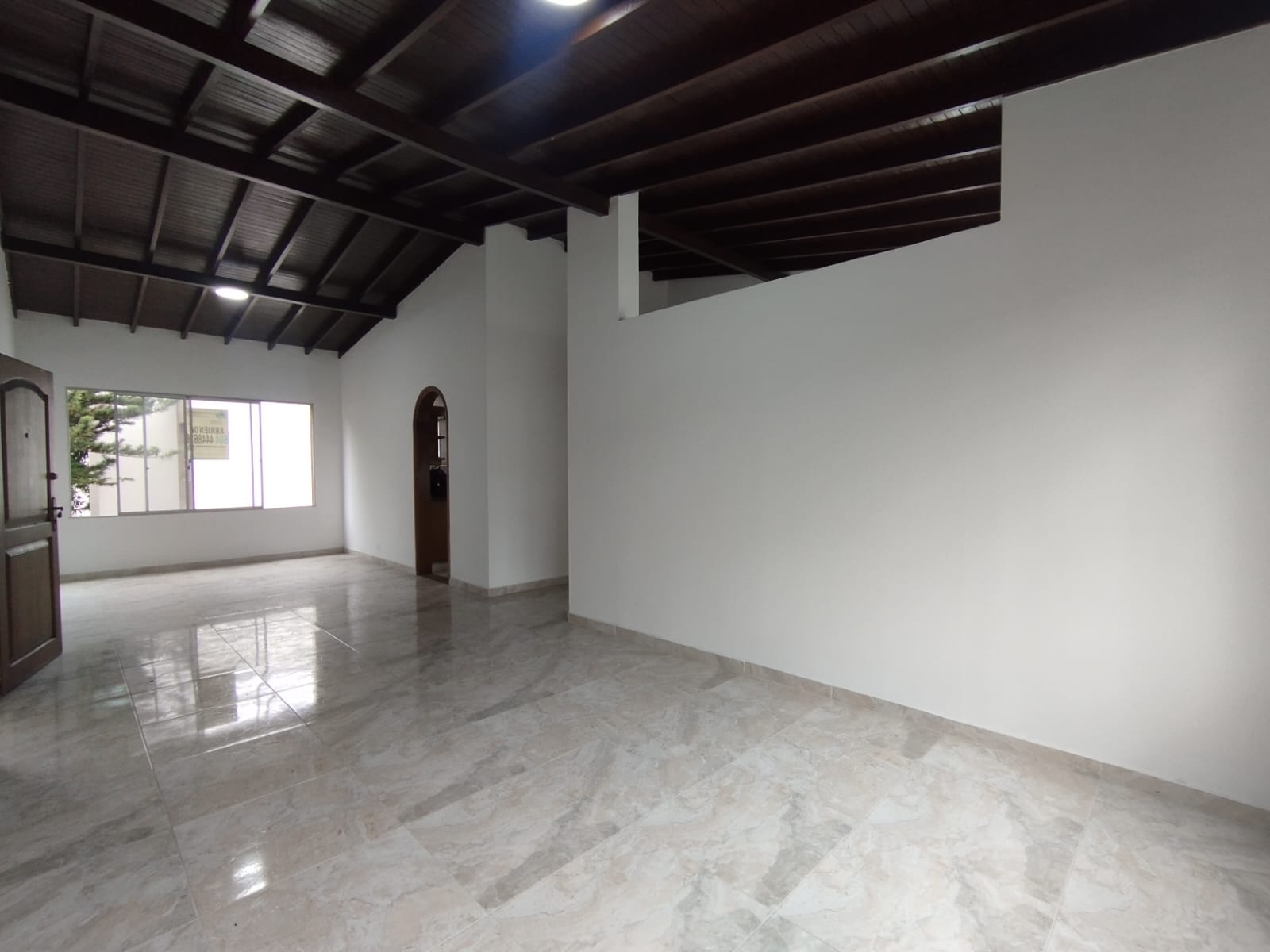 Apartamento en arriendo en El Poblado, Medellín · foto 2 de 16