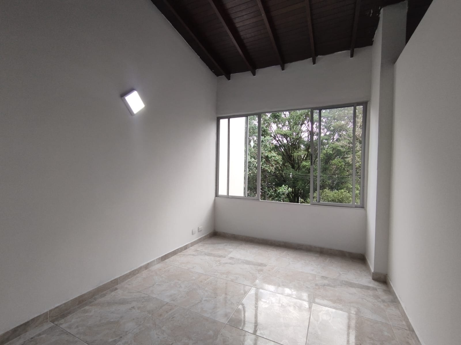 Apartamento en arriendo en El Poblado, Medellín · foto 5 de 16